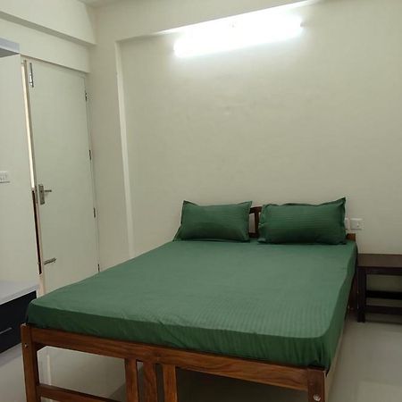 Hobiz Serviced Apartments Chalakuzhy Nr Medical College Trivandrum 特里凡得琅 外观 照片