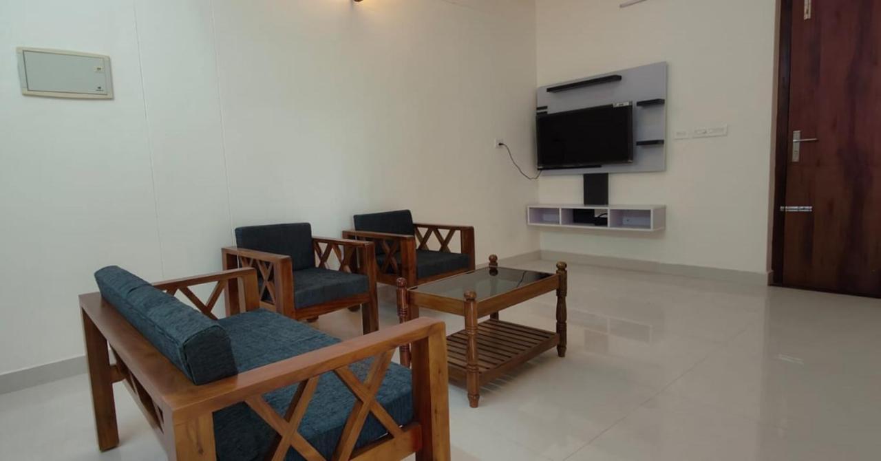 Hobiz Serviced Apartments Chalakuzhy Nr Medical College Trivandrum 特里凡得琅 外观 照片